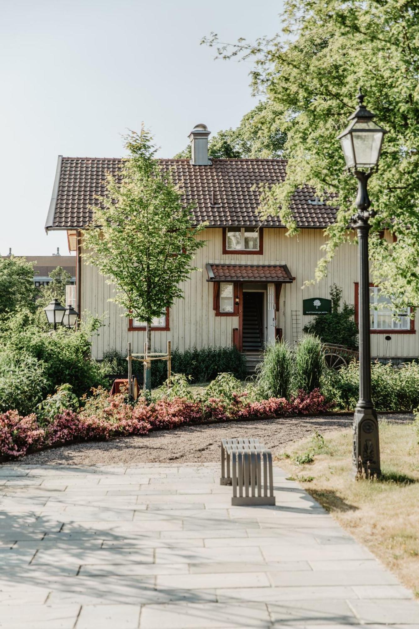 Slottsparken Motel Huskvarna Exterior foto